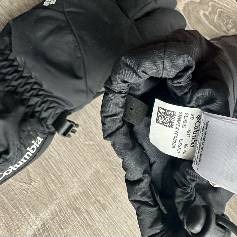 Columbia, Omni-Tech, Ski Gloves, Black, Women’s Size M - Picture 5 of 6